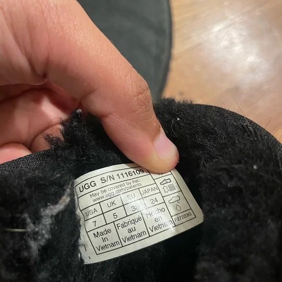 Ultra Mini UGG Size 7 - Picture 4 of 5